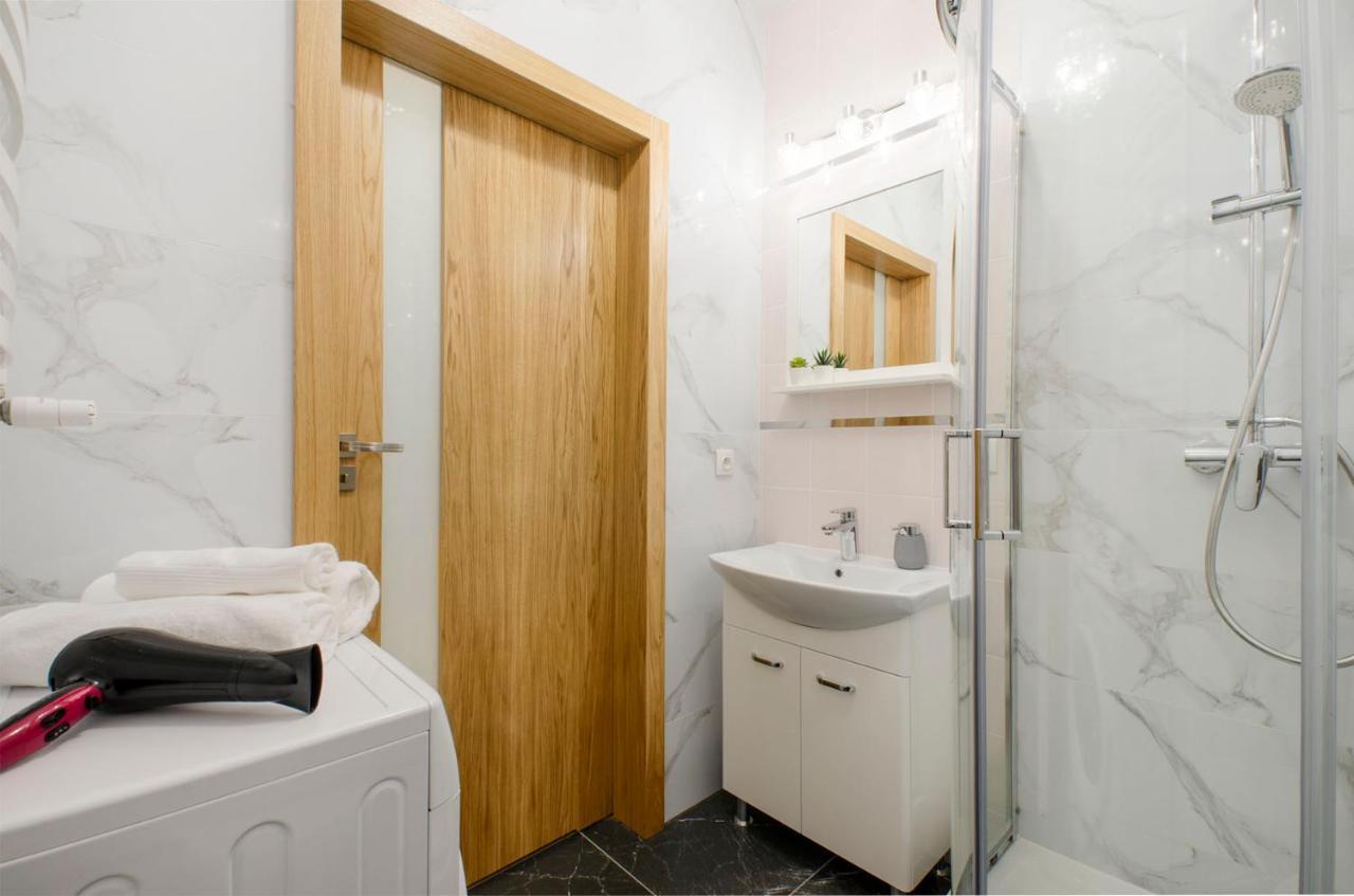 Aparthouse Deluxe Łódź Dış mekan fotoğraf
